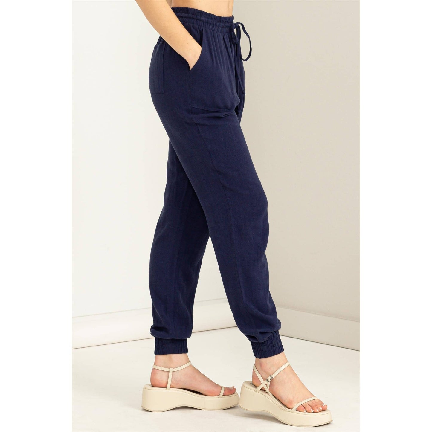 Laid-Back High-Rise Joggers: Tropical Peach