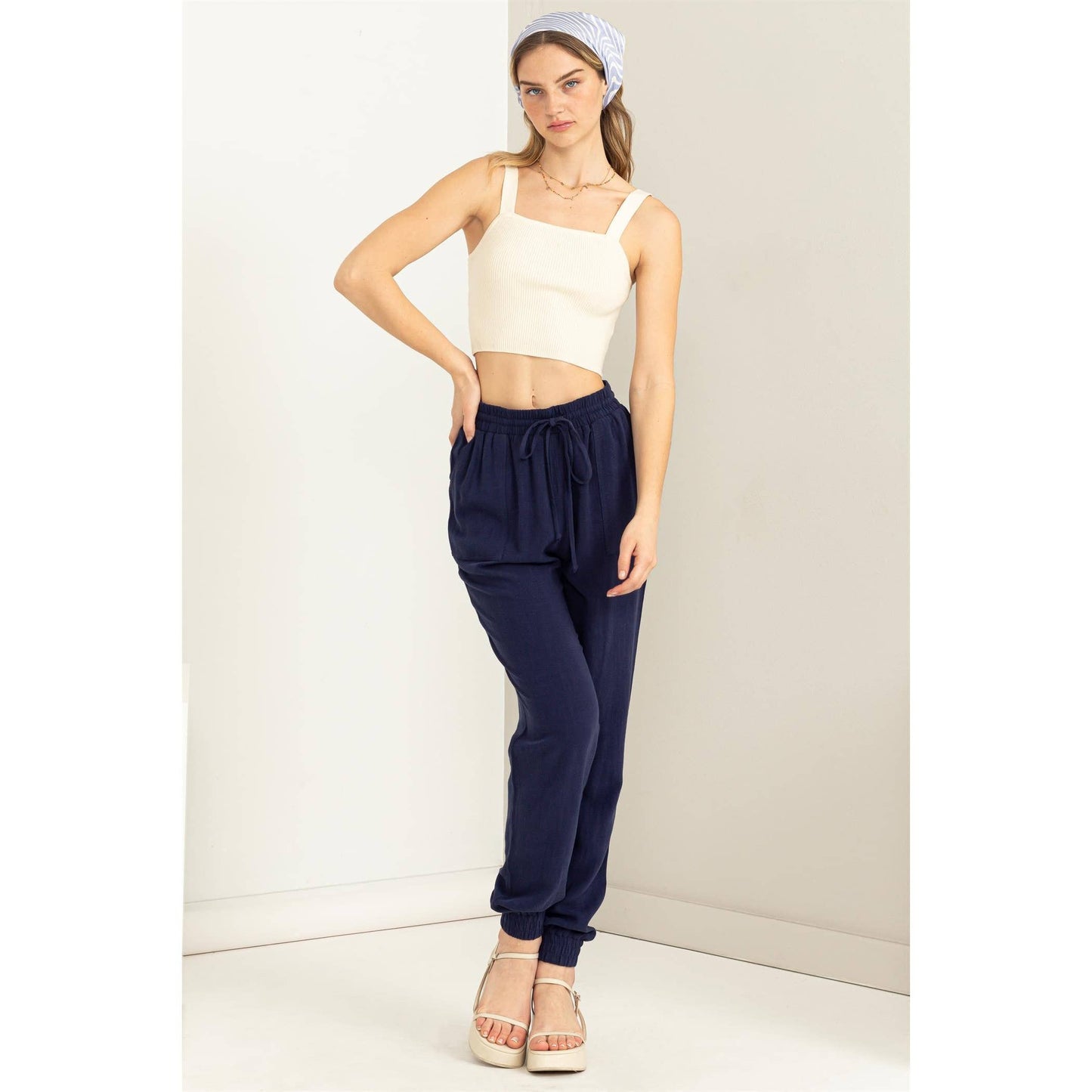 Laid-Back High-Rise Joggers: Tropical Peach