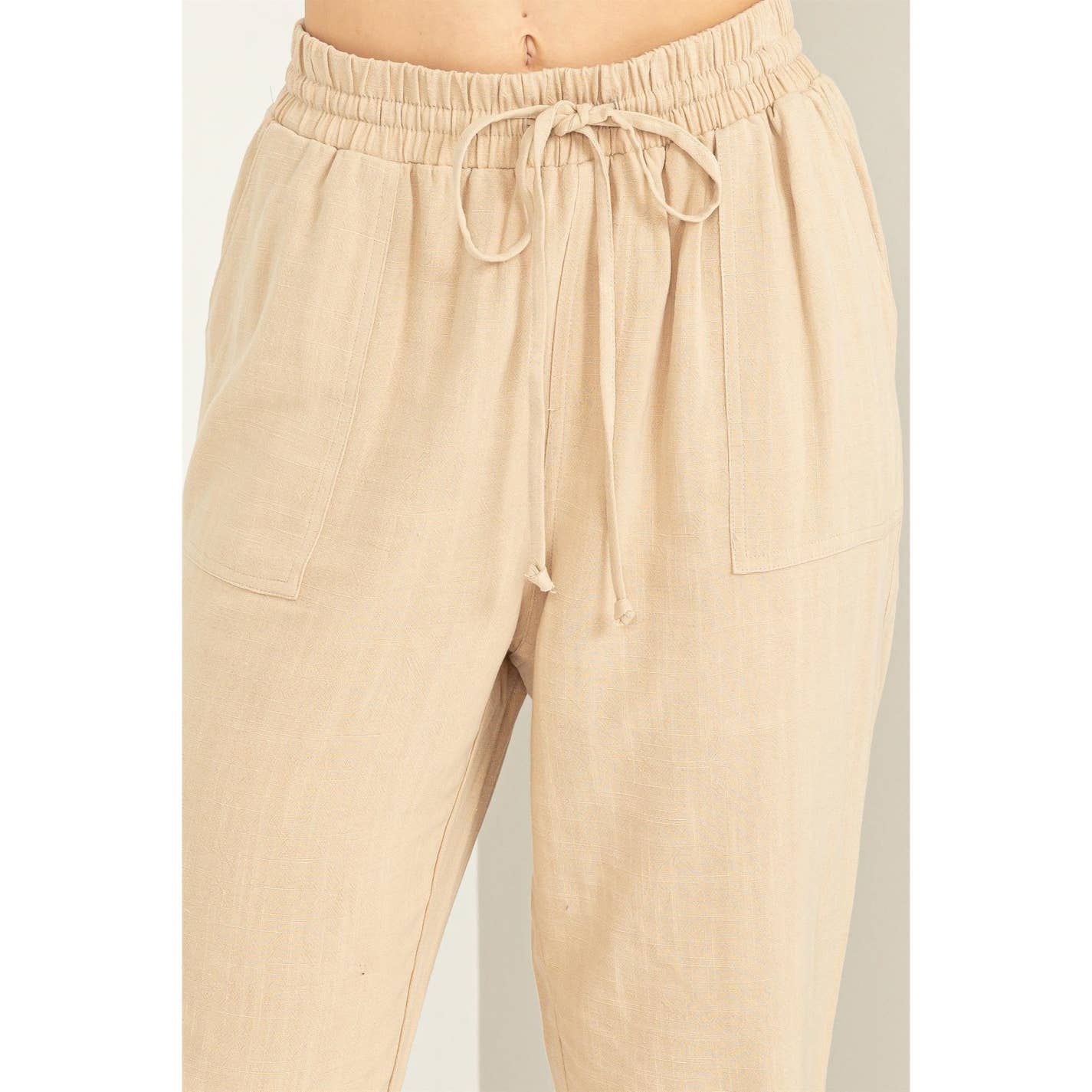 Laid-Back High-Rise Joggers: Tropical Peach