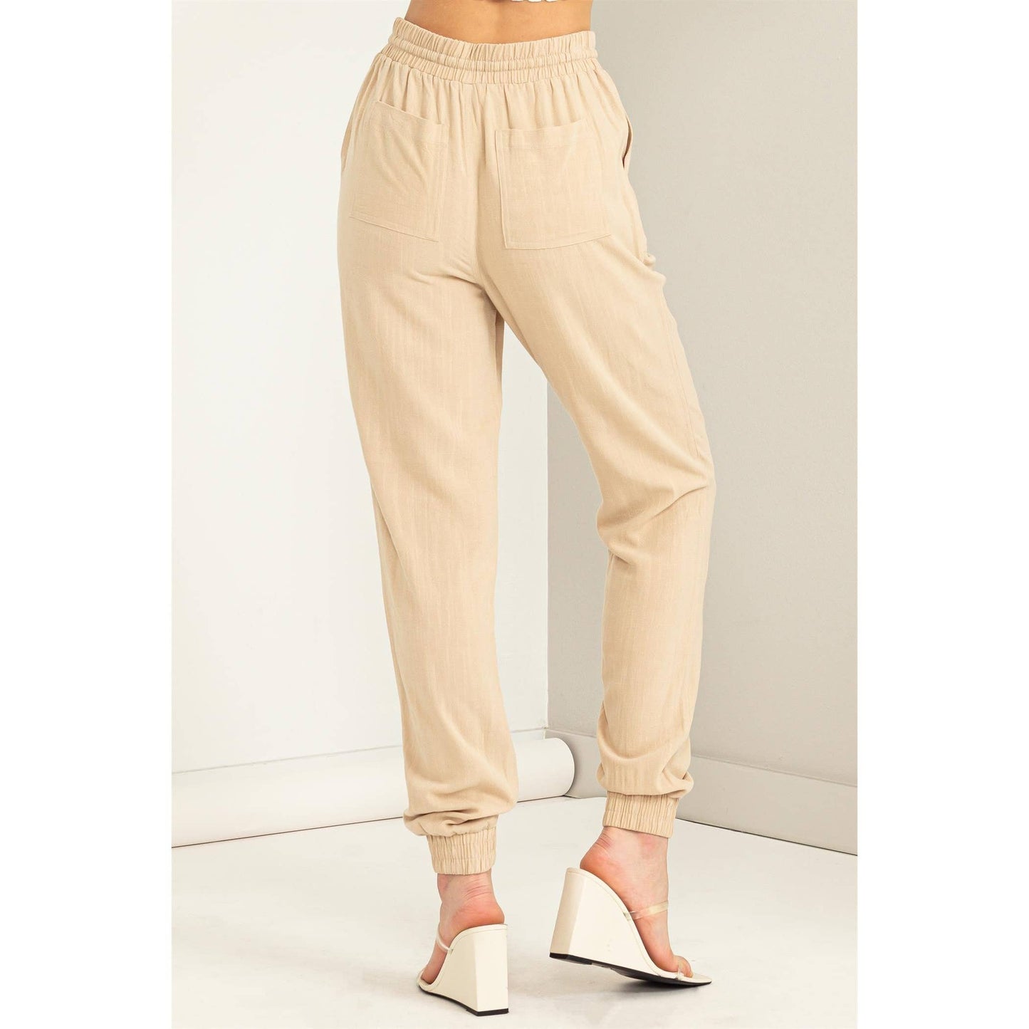 Laid-Back High-Rise Joggers: Tropical Peach