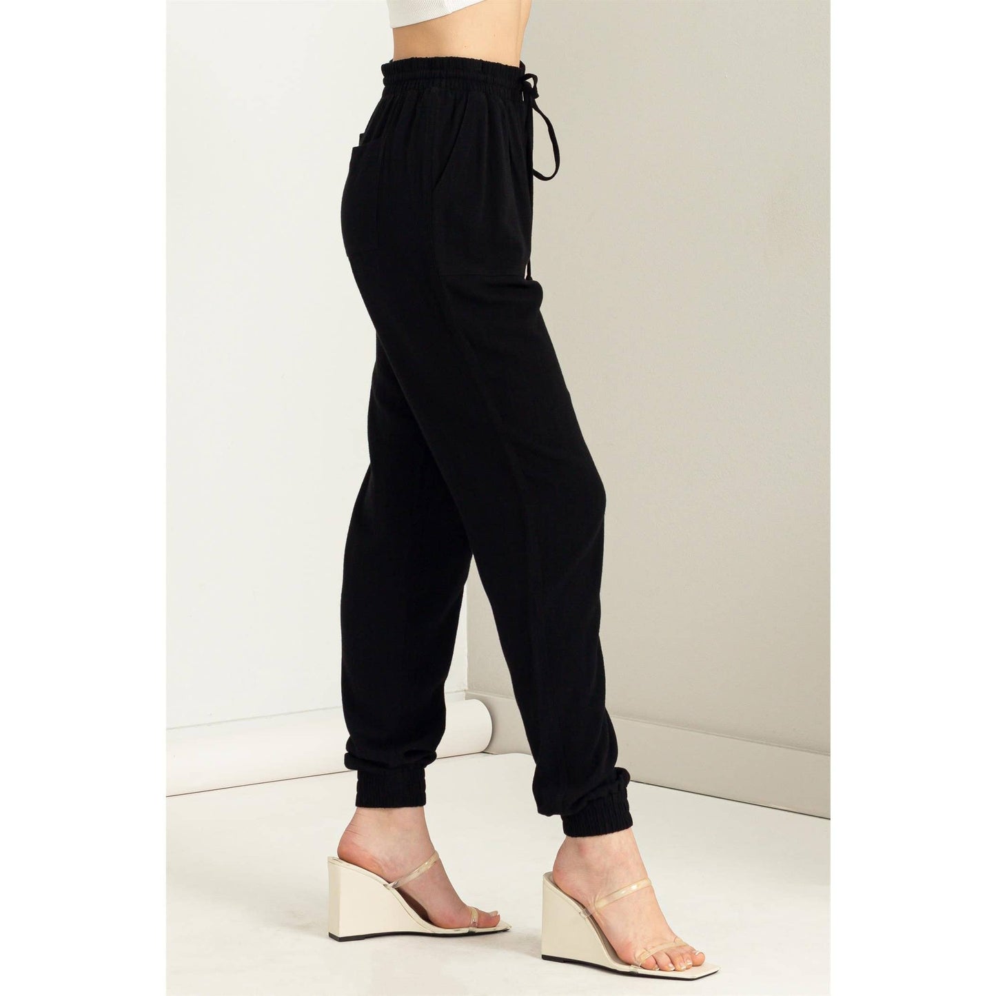 Laid-Back High-Rise Joggers: Tropical Peach