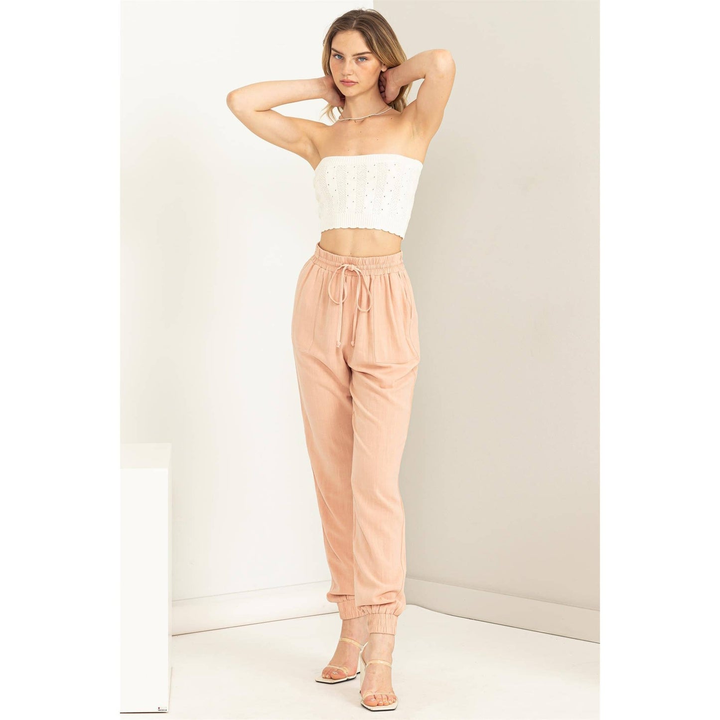 Laid-Back High-Rise Joggers: Tropical Peach